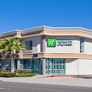 Express Newport By Ihg Resort